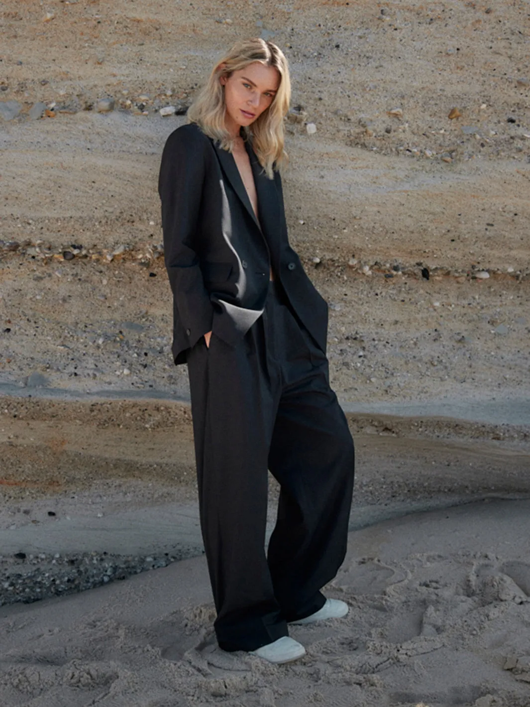 WOTE Wool Blazer Black